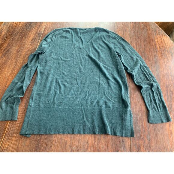 Ann Taylor Loft sweater - Picture 3 of 4